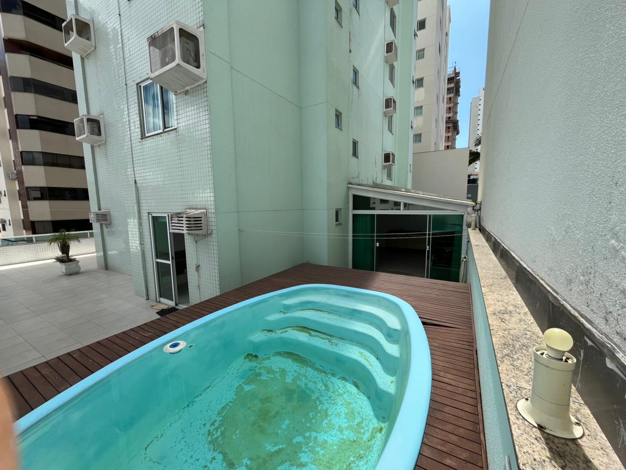 Apartamento mobiliado com terraço e piscina privativa no Edifício Calais, foto 4 de 21