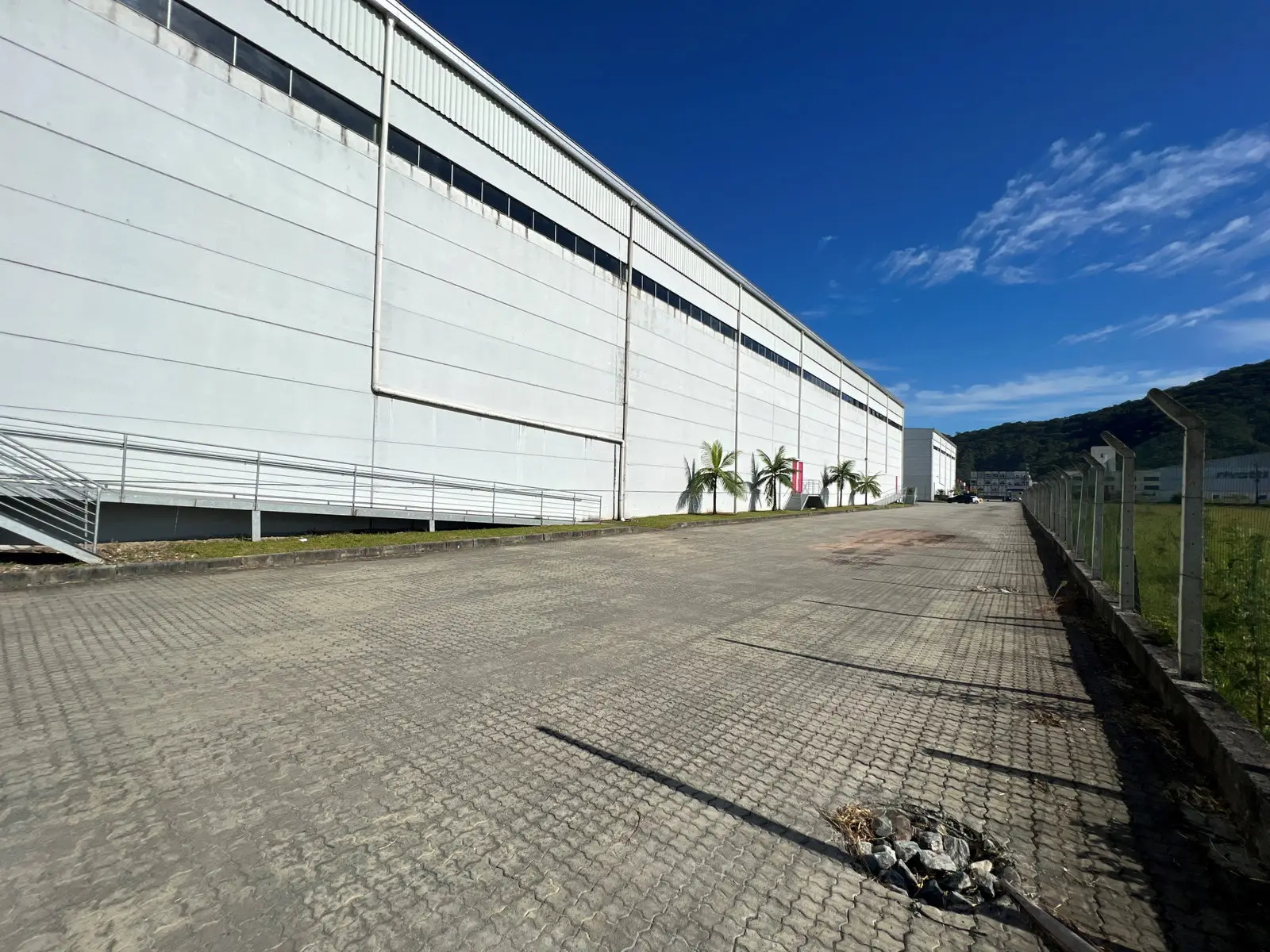 GALPÃO LOGÍSTICO COM 3.122 M² | NAVEGANTES/SC Estrutura pronta para grandes operações logísticas!, foto 4 de 6
